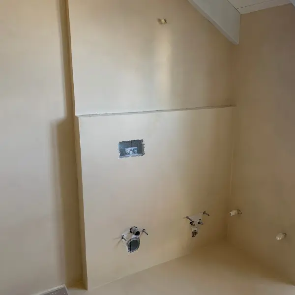 105-ant-pareti-e-pavimento-in-resina-per-bagno-cantu.webp