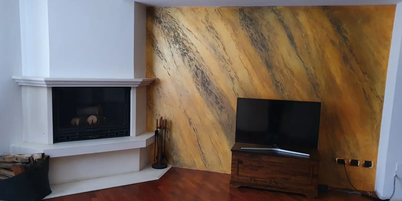 Parete decorativa in una casa di Monza